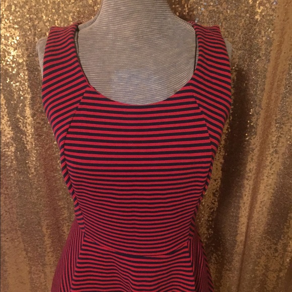Striped Express Dress - Picture 2 of 4